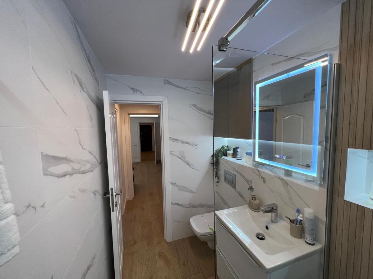 Luxury Apartment Centrul Vechi Curtea de Argeş Exterior foto