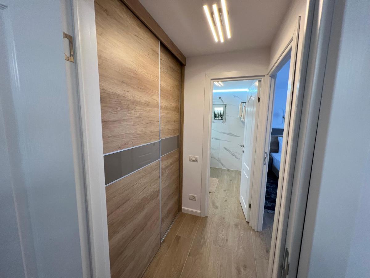 Luxury Apartment Centrul Vechi Curtea de Argeş Exterior foto